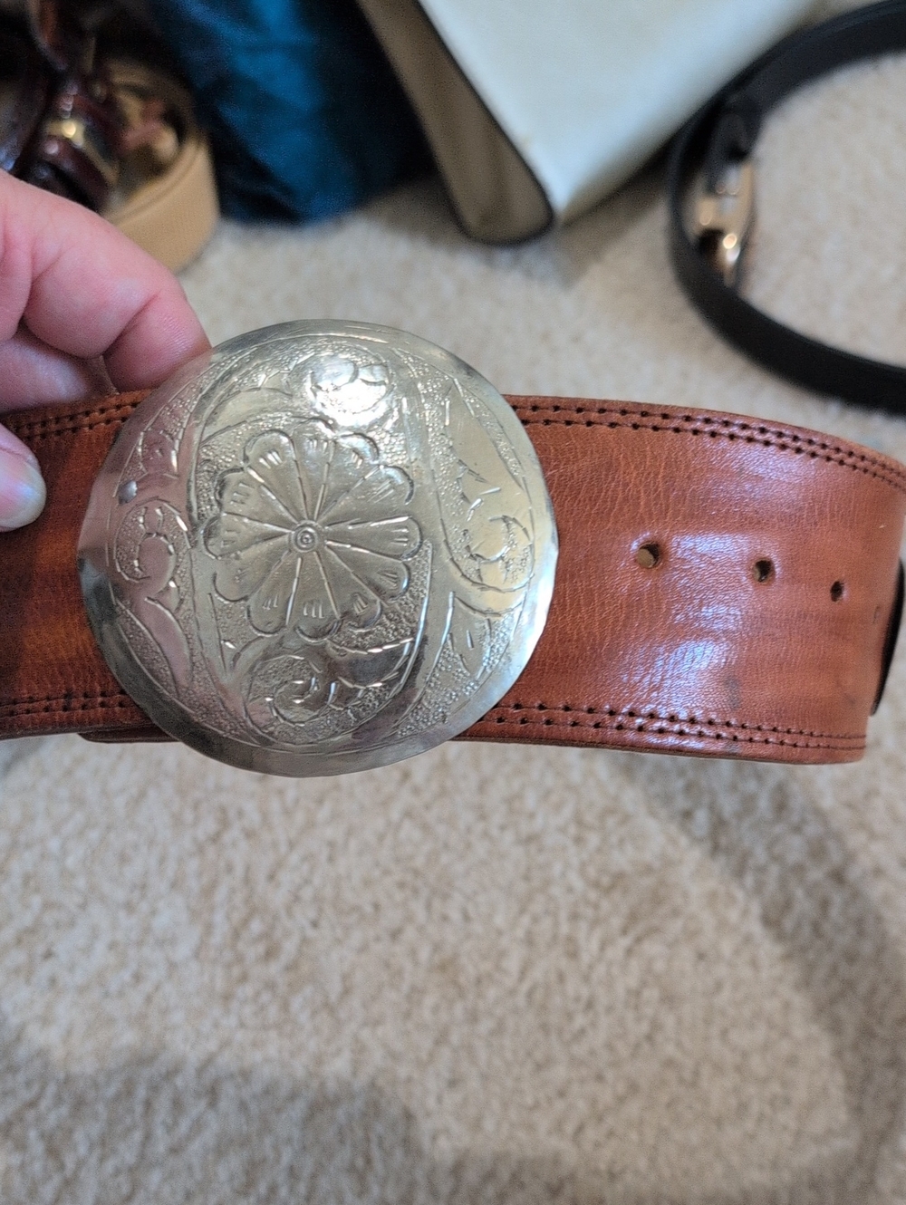 NWOT Brown Leather Conch Belt with Decorative Silver Buckle